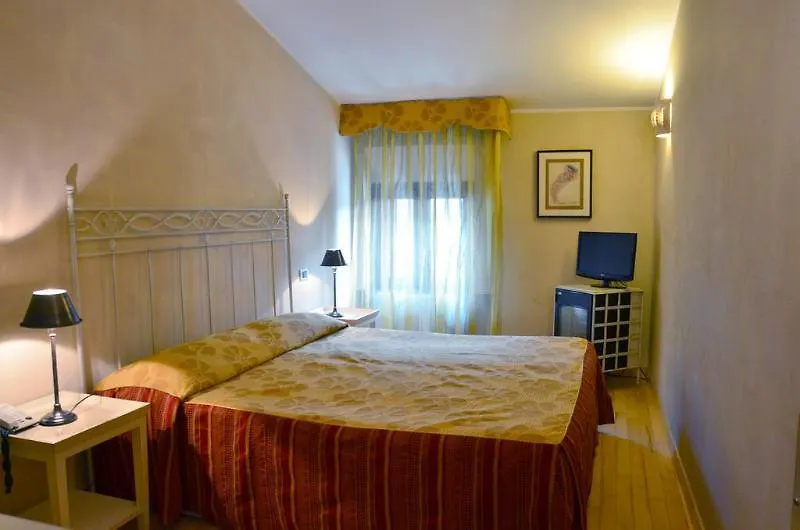 Hotel Mastino Verona 3*,  Italy
